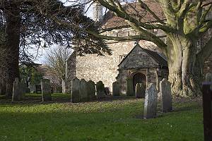 Gotische Kirche mit Friedhof