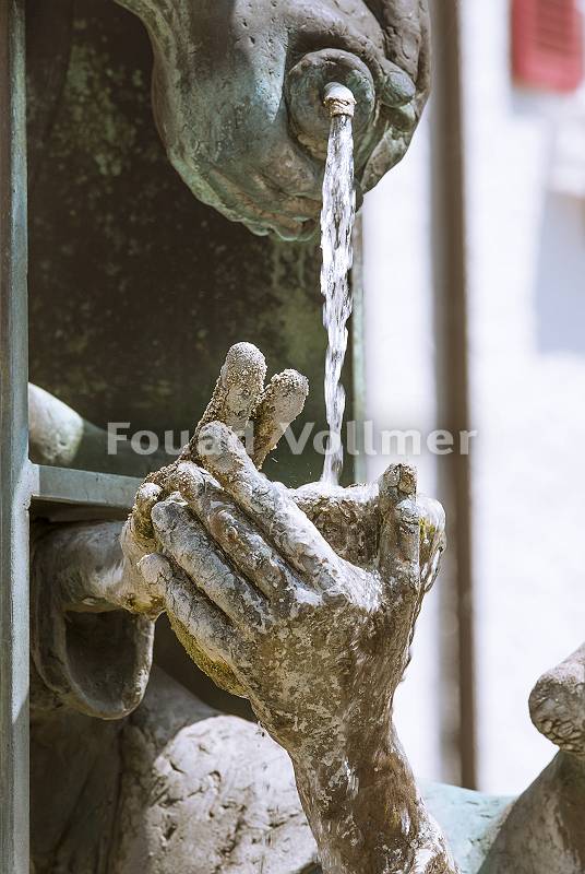Gusseiserne Hände einer Statue