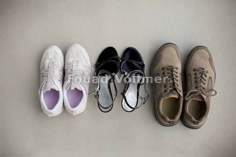 Drei Schuhpaare einer Familie